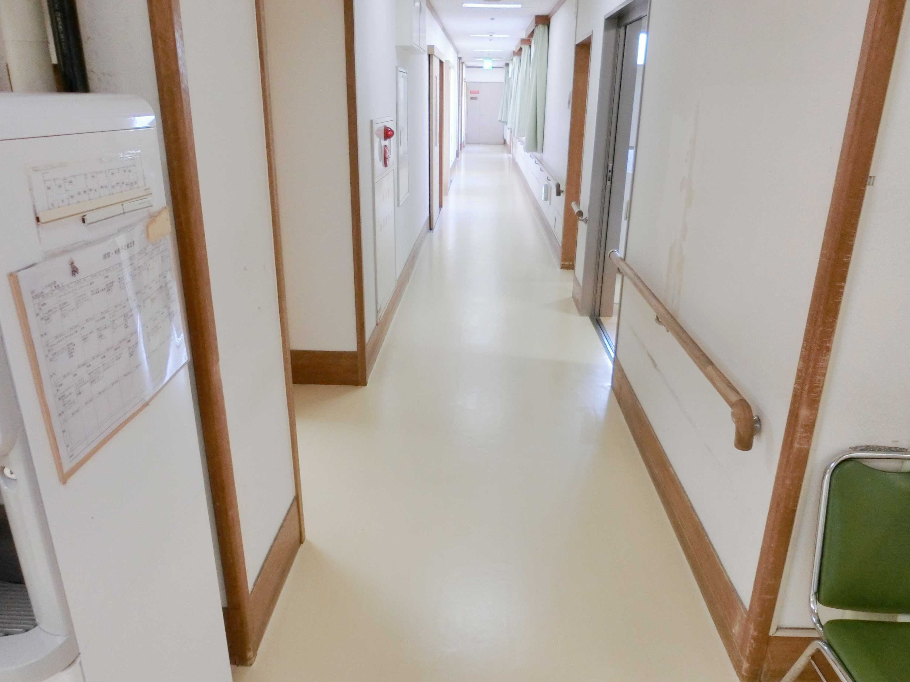 しらねの里　床リニューアル