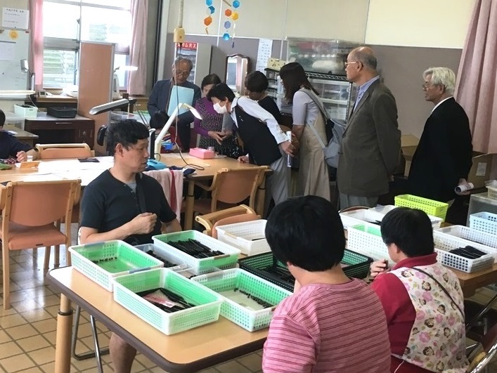 神奈川県知的障害者施設保護者会連合会が白根学園を見学しました 保護者会 社会福祉法人白根学園 横浜市旭区 鶴見区 知的障害児者の総合支援